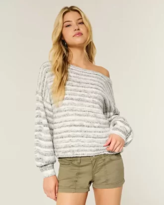 Slouchy off-the-shoulder villapaita