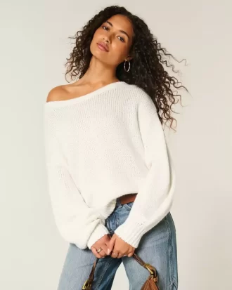 Slouchy off-the-shoulder villapaita