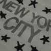 Twisted Off-the-Shoulder New York City Graphic T-paita Twisted Off-the-Shoulder New York City Graphic T-paita