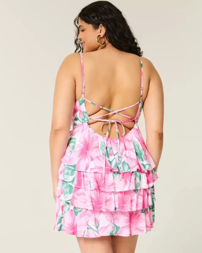 V-kaula-aukkoinen röyhelöinen Babydoll-minimekko V-kaula-aukkoinen röyhelöinen Babydoll-minimekko