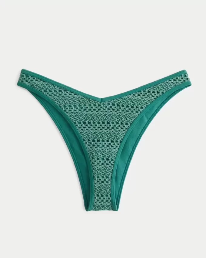 Virkatun tyylinen pörröisin bikinipohja Virkatun tyylinen pörröisin bikinipohja