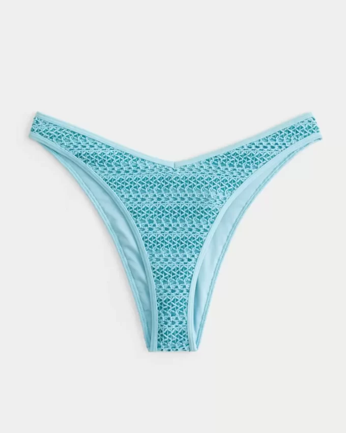 Virkatun tyylinen pörröisin bikinipohja Virkatun tyylinen pörröisin bikinipohja