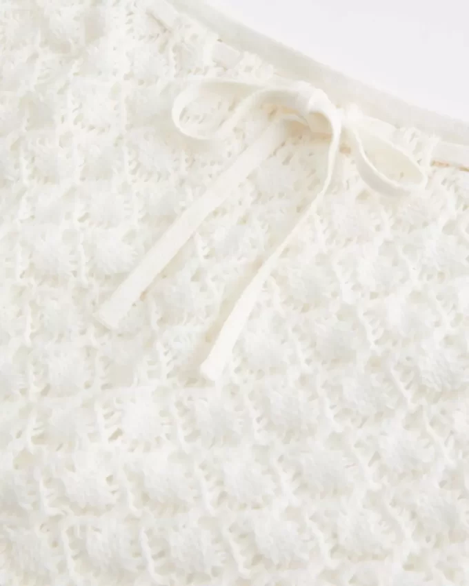 Virkatutyylinen, päälle vedettävä peitehame Virkatutyylinen, päälle vedettävä peitehame