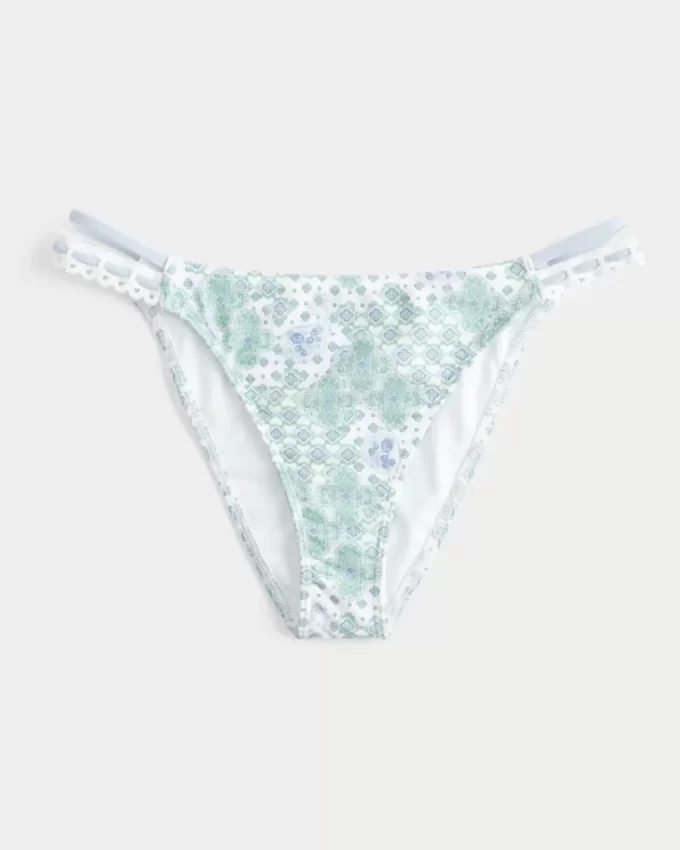 Virkatutyylinen verhoilu, kaksinkertainen hihna, röyhkeä bikinipohja Virkatutyylinen verhoilu, kaksinkertainen hihna, röyhkeä bikinipohja