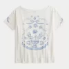 Ylisuuri off-the-shoulder-grafiikkapaita Ylisuuri off-the-shoulder-grafiikkapaita