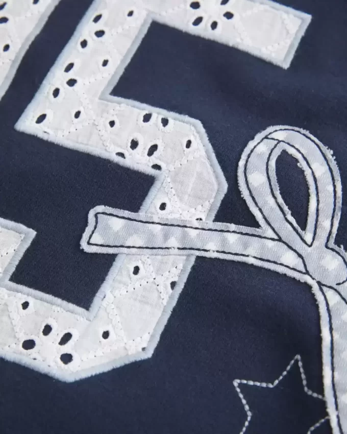 Ylisuuri Varsity Graphic -huppari